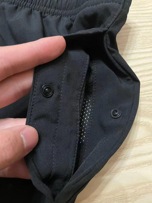 正品Nk  耐克 夏季跑步 长裤 速干运动裤
运动兼兼具 两侧裤腿带有拉链    
部分带吊牌 保真 
黑色M-2XL 商品图10