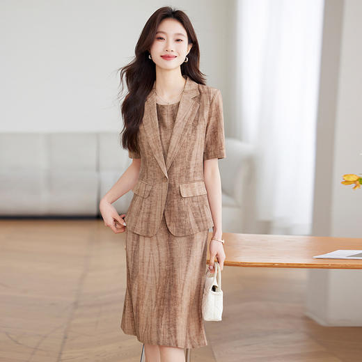 雀说夏季新款高级感通勤显瘦小西服AL8230 商品图1