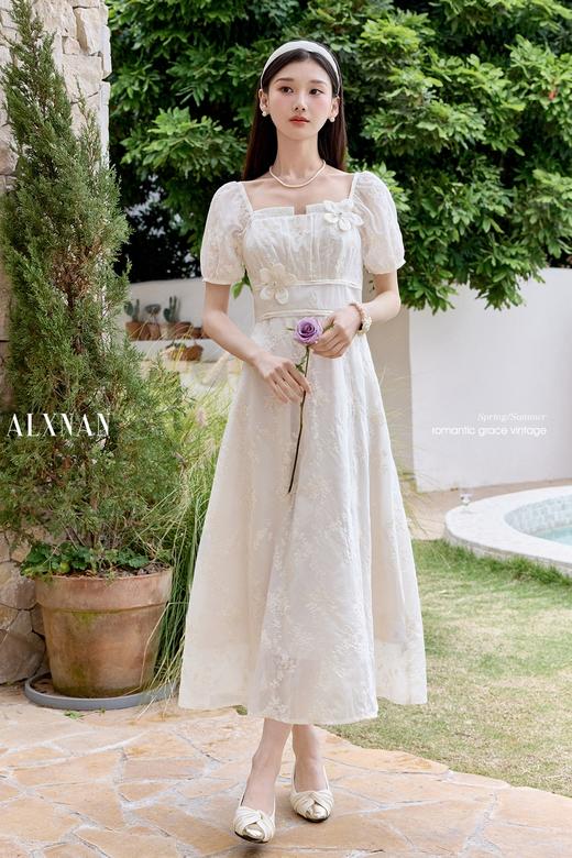 【65折秒杀】鹿向南「丝间绣语」法式连衣裙女夏气质设计感刺绣短袖收腰长裙子QJD00265 商品图5