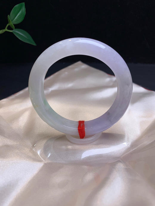 612574，55紫罗兰手镯，粉紫底色 有种水 不干，局部带些淡绿 商品图2