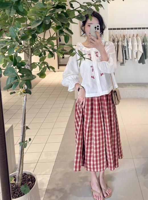 极其稀有孤品 | 朱砂痣白衬衫 重工精致绣花&打条工艺 米白色 商品图1