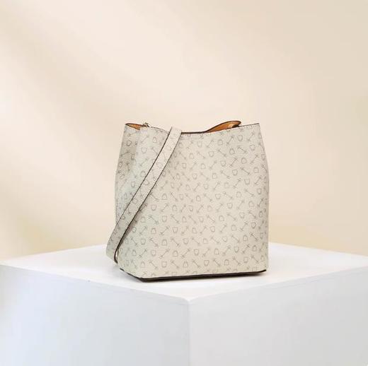 《WHY》水桶包女士2025春夏新款时尚女包简约百搭单肩包复古斜挎包包YAP11313 商品图0