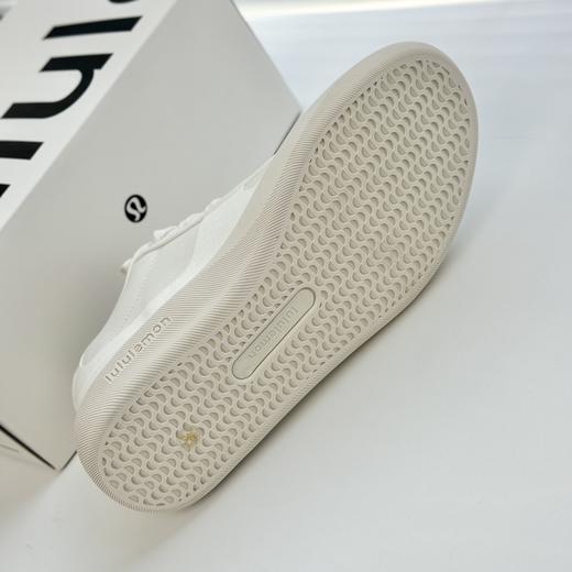 点此购买 lululemon露露乐檬cityverse男女款多功能休闲鞋 98 313958 商品图13