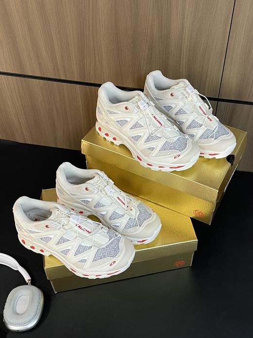 点此购买 萨洛蒙男女款蛇年限定XT-QUEST户外越野徒步鞋 98 313942 商品图0