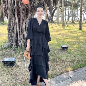 【破价】N°28 2025春季新款长款连衣裙 显瘦气质高腰V领设计感蓬蓬裙885241L518