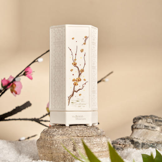 大英博物馆 岁寒三友系列 浮光映雪浮雕陶瓷 烛台摆件 商品图3