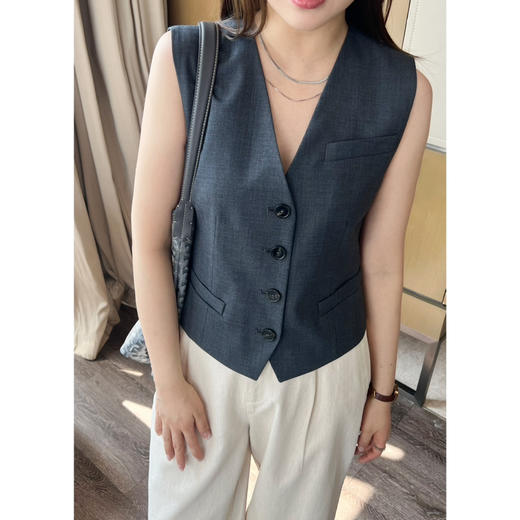 2504102   ther0y* 羊毛薄 马甲 商品图0