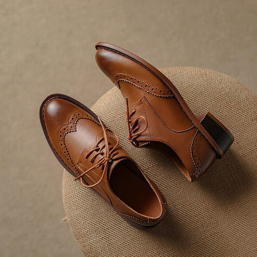 丁摩 英伦风雕花布洛克鞋春镂空牛皮小皮鞋圆头低跟系带短靴女5ZF-3312 商品图3