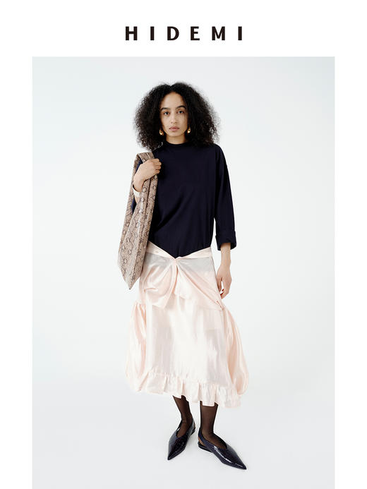 HIDEMI 极简设计感泡泡袖定染柔雾粉桑蚕丝混纺再生纤维廓形感套装 衬衫/半裙 商品图10