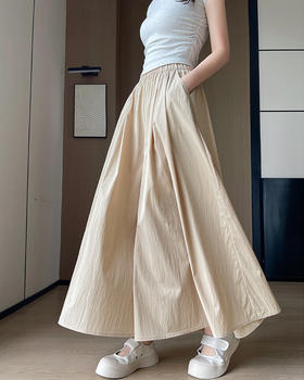 🌞天热穿短裙总怕走光？阔腿裤又显腿粗？这条冰丝裙裤太懂你！👖