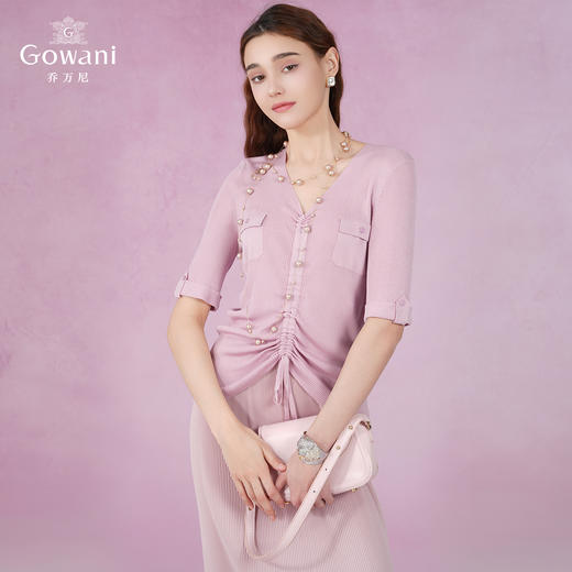 【三色可选】乔万尼早春冰丝打底针织衫女薄款小香风设计感v领夏款短袖EI2M815 商品图3