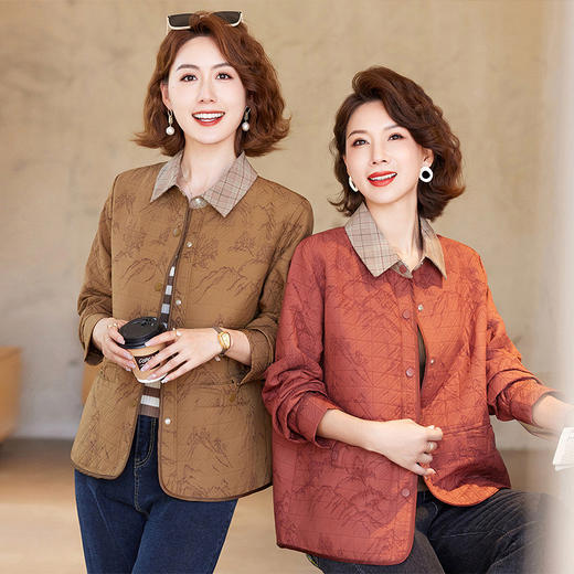 WP-2509 2025中年妈妈春装洋气翻领外套阔太太风衣中老年女装春秋短款夹克 商品图3