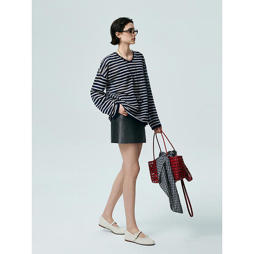 棉仓363635009-初棉麻混纺条纹透视编织圆领宽松版罩衫 商品图3