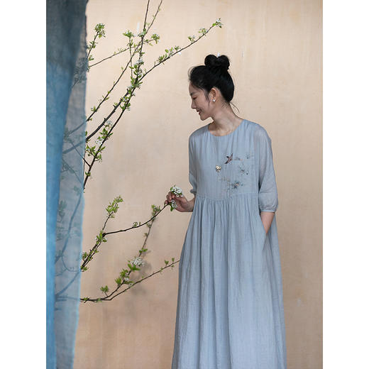 牧衣游原创 手工刺绣苎麻连衣裙清凉透薄蓝色文艺长裙 半空烟雨 商品图2