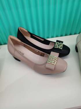 4楼罗密瑞姿瓢鞋