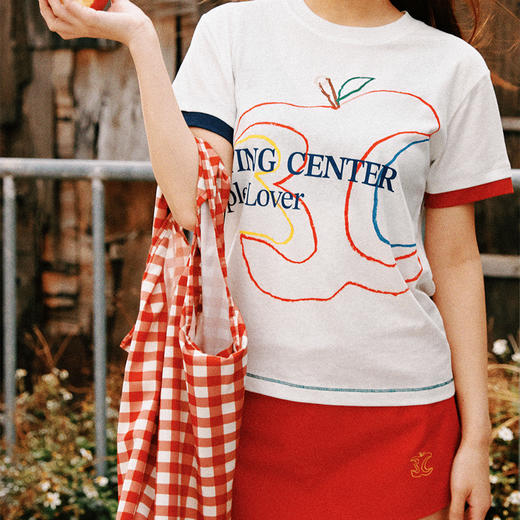 CryingCenter 微透雪花纹理竹节棉轻薄合身正肩线条3C苹果印花Tee 商品图4