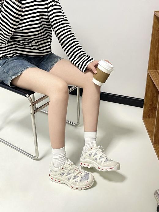 点此购买 萨洛蒙男女款蛇年限定XT-QUEST户外越野徒步鞋 98 313942 商品图5