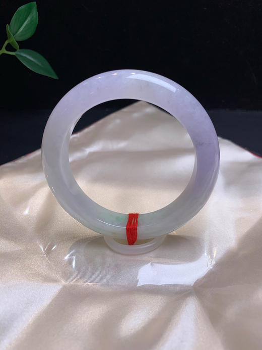 612574，55紫罗兰手镯，粉紫底色 有种水 不干，局部带些淡绿 商品图3