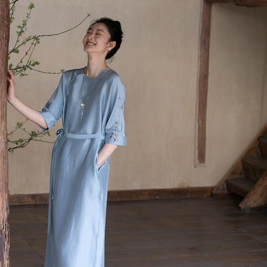 牧衣游原创 手工刺绣真丝连衣裙新款双宫丝质朴感文艺长裙 七弦上 商品图0