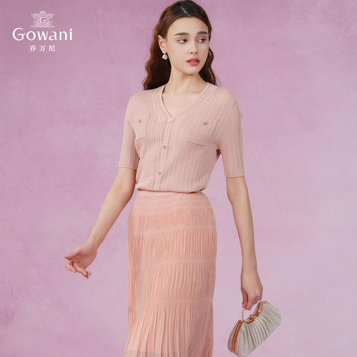 【两色可选】乔万尼早春冰丝针织衫薄款小香风设计感v领修身夏款短袖EI2M818 商品图7