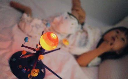 科学罐头太阳系行星科普投影仪 商品图3