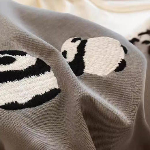 丁摩 巨巨巨喜欢！减龄女孩B备！可爱立体熊猫刺绣宽松圆领短袖T恤上衣5ZF-3314 商品图2