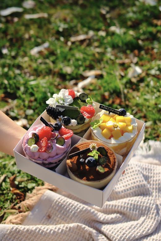 春游套餐：万物复苏+春游礼盒+2瓶拂手柑玫瑰+2瓶野莓乌龙 （6-10人） 商品图1