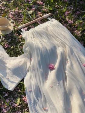 姹弥Charming · 褶皱流光裙裤 ，轻薄如纱 、滑如绸缎、 垂坠灵动、 飘逸有型，微微泛着珠光，走起路来自带仙气！