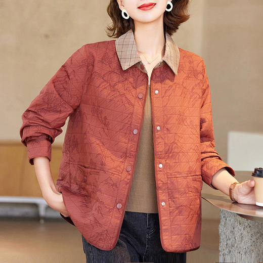 WP-2509 2025中年妈妈春装洋气翻领外套阔太太风衣中老年女装春秋短款夹克 商品图0