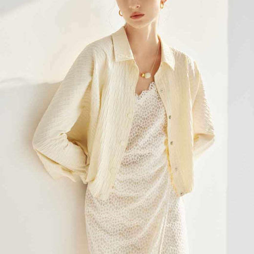 顺丰包邮40221洛诗琳春季新款肌理感抗皱阔型短款休闲外套女300 商品图0