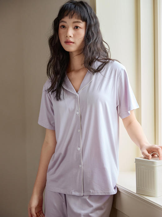 【KEMU·蚕养·夏日桑蚕丝家居服】翻领系扣睡衣套装，精选定制桑蚕丝面料，亲肤养肤，云感透气舒适！ 商品图4