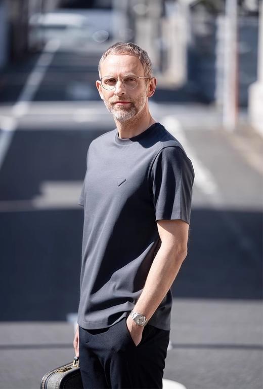 正品出口意大利匹马棉液氨透气简约男士百搭T恤 商品图3