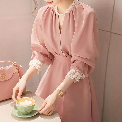 韩系蕾丝花边连衣裙海边度假2025年春季新款流行女装多巴胺裙子 商品图2