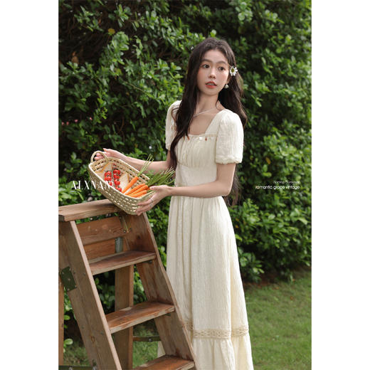 【65折秒杀】鹿向南「云朵慕斯」气质法式杏色收腰女短袖连衣裙2025夏新款长裙L53821 商品图2