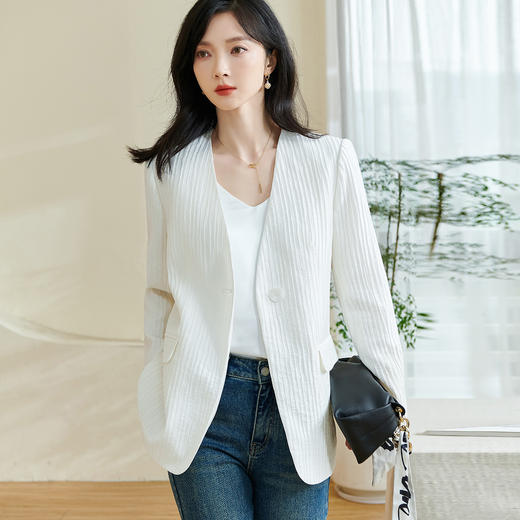 剩M/XL/2XL 天丝肌理感西服 立体竖坑条肌理织法 高温过烫不软塌 米思阳2026春季新款通勤职业小西装简约气质一粒扣外套女0834 商品图0