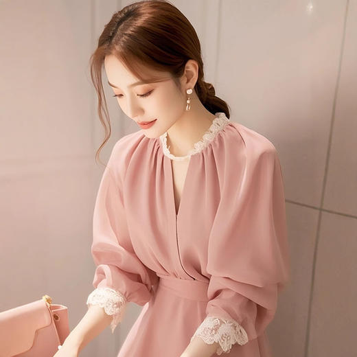 韩系蕾丝花边连衣裙海边度假2025年春季新款流行女装多巴胺裙子 商品图3