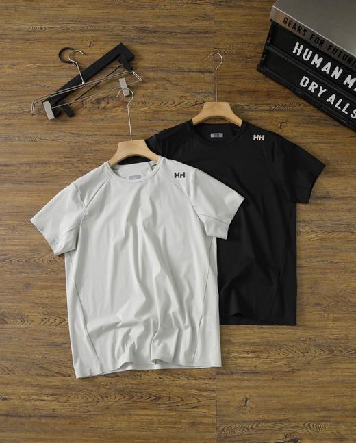 点此购买 海丽汉森夏季男士抗菌日常休闲运动轻薄舒适圆领短袖T恤 md 314024 商品图6