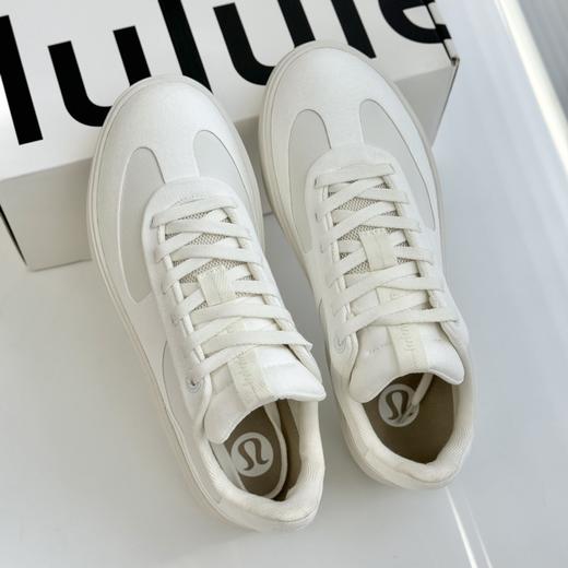 点此购买 lululemon露露乐檬cityverse男女款多功能休闲鞋 98 313958 商品图9