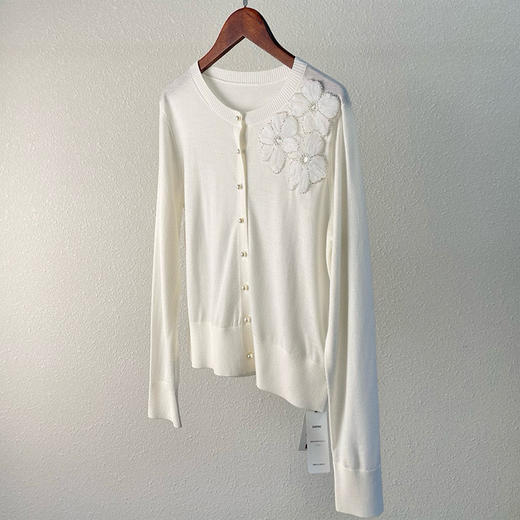 温柔风！2025法式重工立体花朵钉珠圆领单排扣开衫针织衫三色女款！ 商品图5