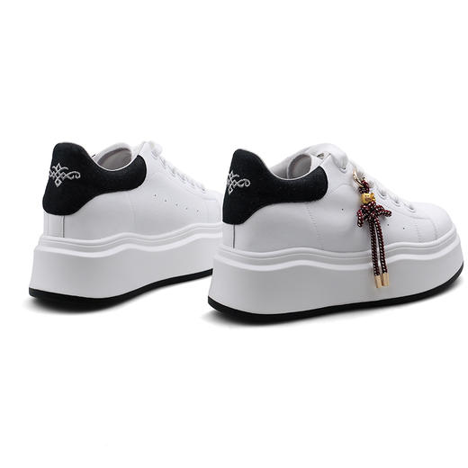 Safiya/索菲娅2025中国结小个子内增高厚底百搭休闲麦昆小白鞋 商品图2