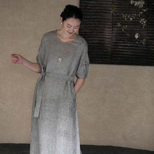 牧衣游原创 手工刺绣炒色汉麻连衣裙轻薄原生质朴感文艺长裙 山雨 商品图0