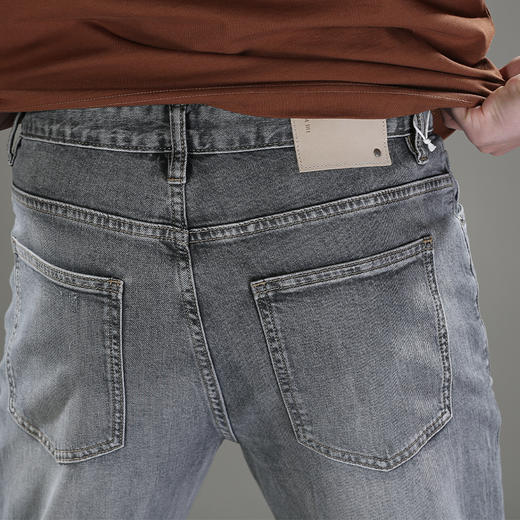 DRONKOO 2025 正常腰前左袋不规则贴布横绣线微吊磨中厚牛仔长裤 商品图4