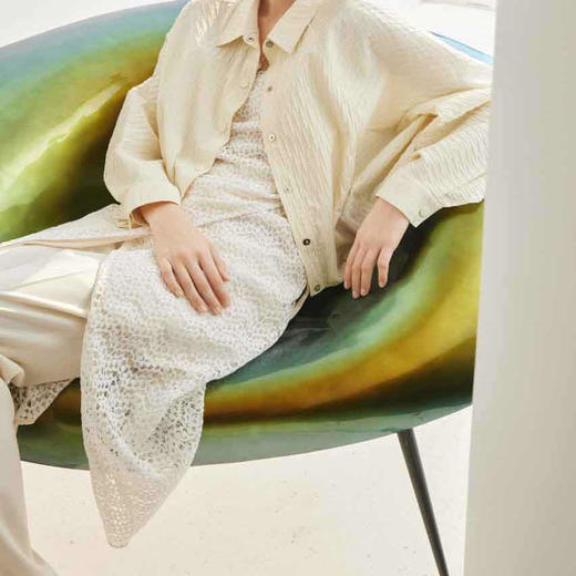 顺丰包邮40221洛诗琳春季新款肌理感抗皱阔型短款休闲外套女300 商品图1