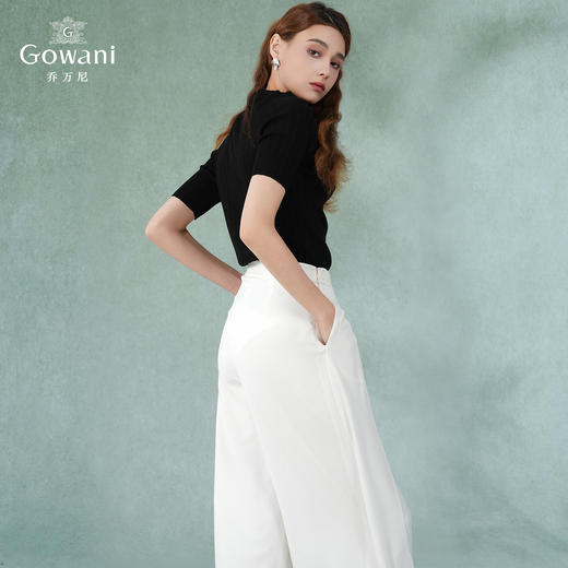 【两色可选】乔万尼早春冰丝针织衫薄款小香风设计感v领修身夏款短袖EI2M818 商品图6