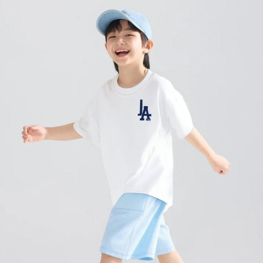 【单拍不发货，加购3件立减为79元】LA&WP联名款宽松休闲风T恤 儿童款 经典百搭 多款可选 商品图3