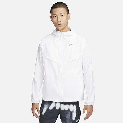 【云粉节】【6折】7楼NIKE耐克跑步训练防晒反光透气连帽运动夹克外套FB7541-100吊牌价699现价419 商品图0