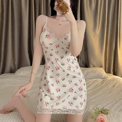 【纯欲风❗性感碎花修身短裙】面料柔软，紧身不紧绷，缝胸垫口，新款吊带睡裙碎花短裙修身仿棉蕾丝家居服睡衣QQ 商品图3