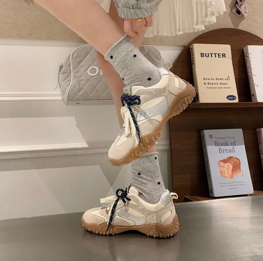 【VERY MEET 拼色芭蕾厚底德训鞋】升级柔韧橡胶防滑底 绒面拼色设计 增高4cm拉高比例 出街好搭配 商品图3