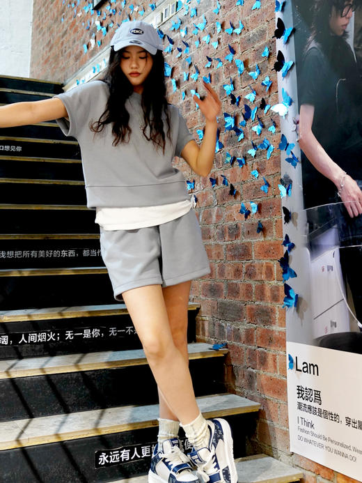 哈瓦塔砂洗（宽松）圆领宽松运落肩短袖H350101+宽松高腰运动短裤H351104 商品图6