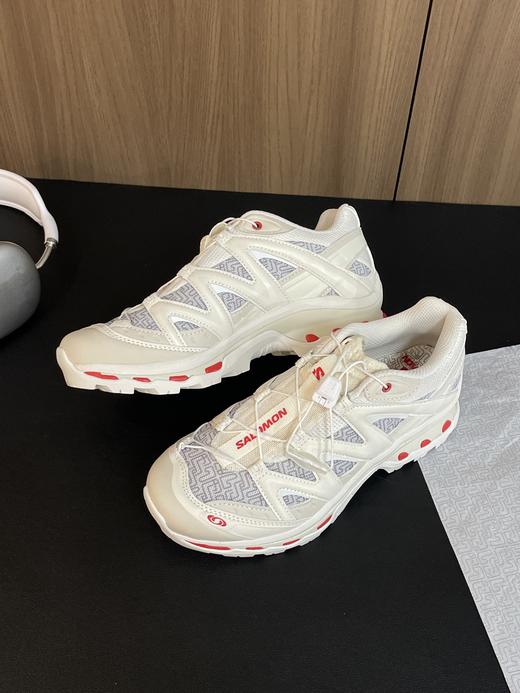 点此购买 萨洛蒙男女款蛇年限定XT-QUEST户外越野徒步鞋 98 313942 商品图12